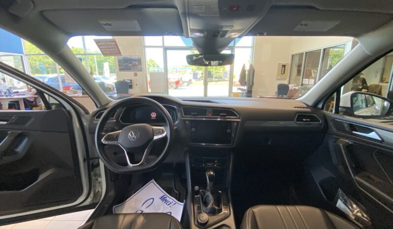 
								2023 Volkswagen Tiguan Comfortline 2.0t 8sp full									