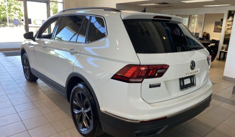 
								2023 Volkswagen Tiguan Comfortline 2.0t 8sp full									
