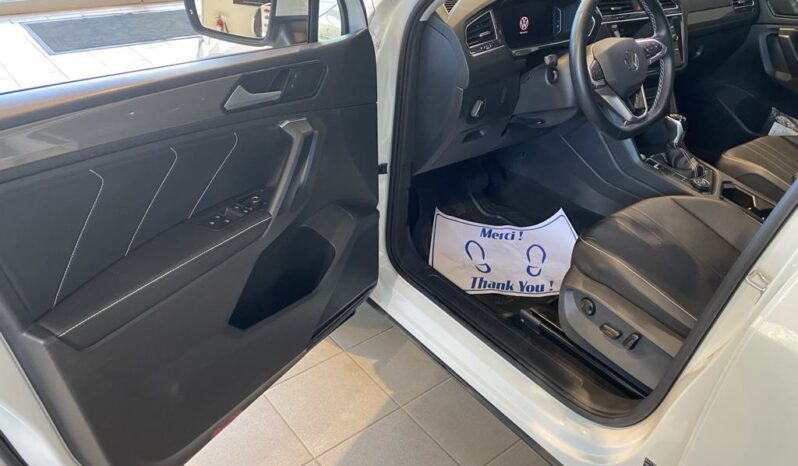
								2023 Volkswagen Tiguan Comfortline 2.0t 8sp full									