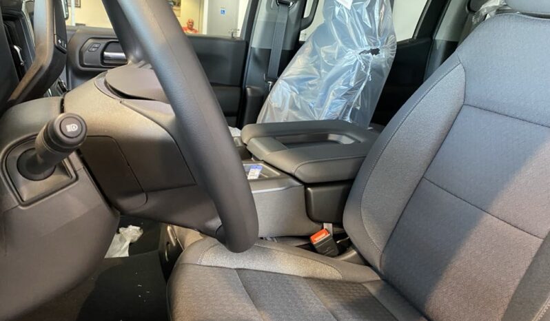 
								2025 Chevrolet Silverado 1500 Crew Cab Standard full									
