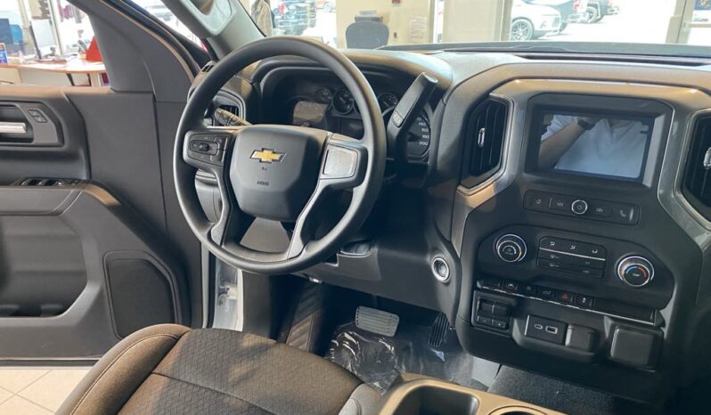
								2025 Chevrolet Silverado 1500 Crew Cab Standard full									