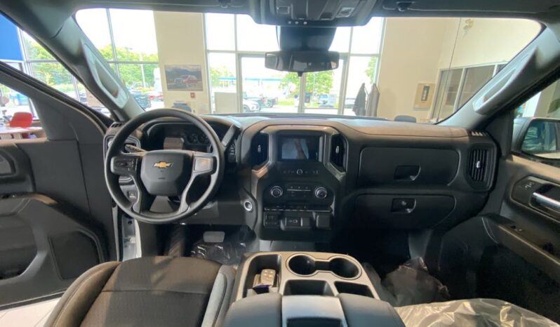 
								2025 Chevrolet Silverado 1500 Crew Cab Standard full									