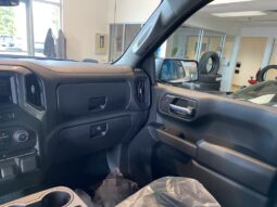 
										2025 Chevrolet Silverado 1500 Crew Cab Standard full									