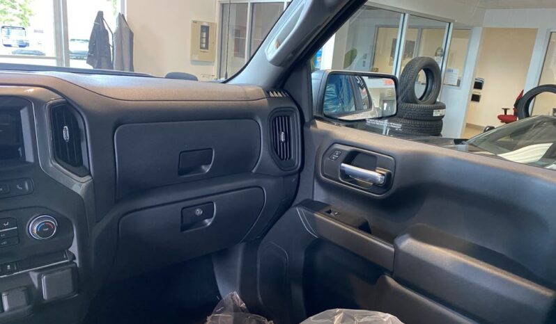 
								2025 Chevrolet Silverado 1500 Crew Cab Standard full									