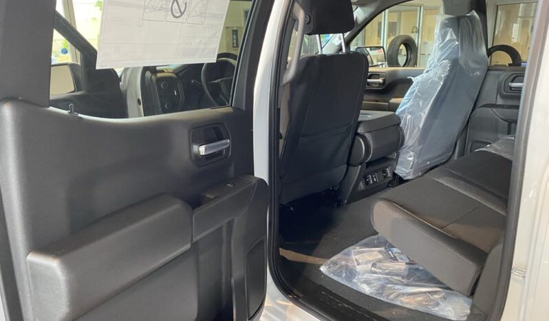
								2025 Chevrolet Silverado 1500 Crew Cab Standard full									
