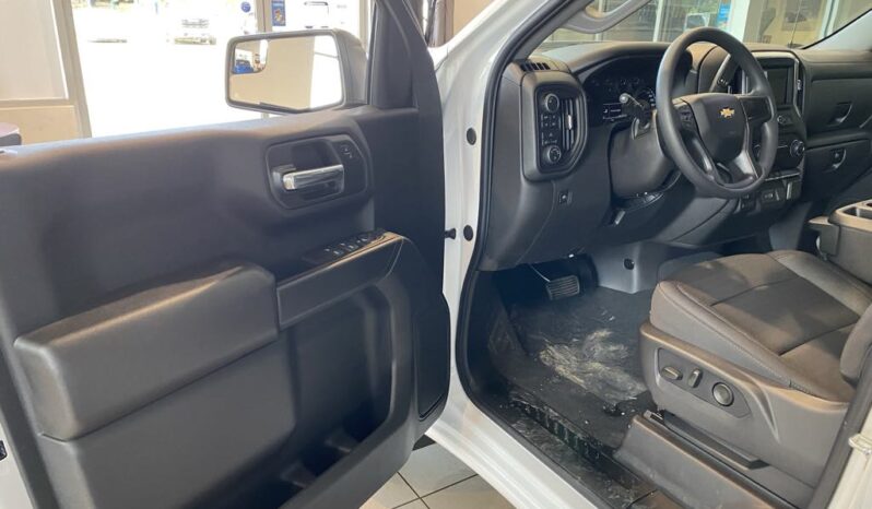 
								2025 Chevrolet Silverado 1500 Crew Cab Standard full									