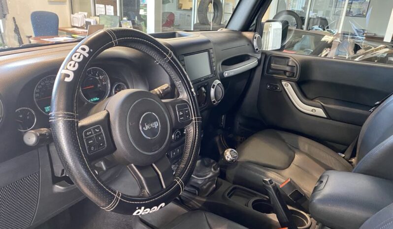 
								2016 Jeep Wrangler Sahara full									