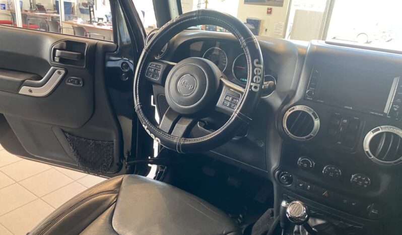 
								2016 Jeep Wrangler Sahara full									