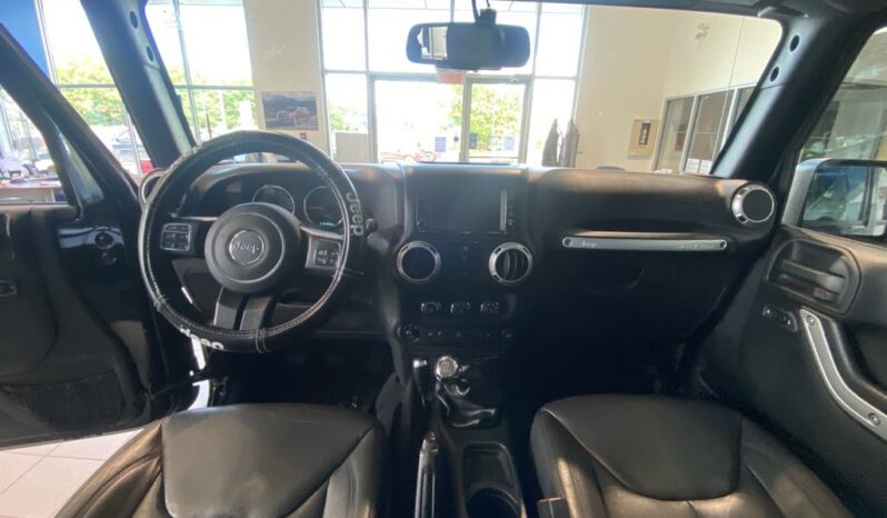 
								2016 Jeep Wrangler Sahara full									