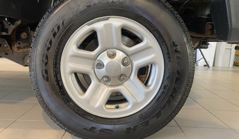 
								2016 Jeep Wrangler Sahara full									