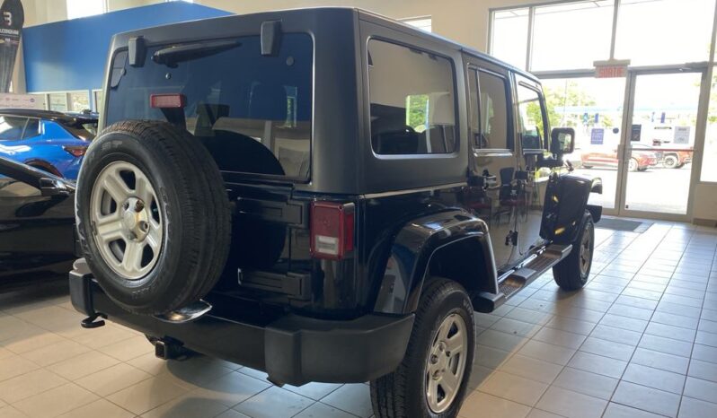
								2016 Jeep Wrangler Sahara full									