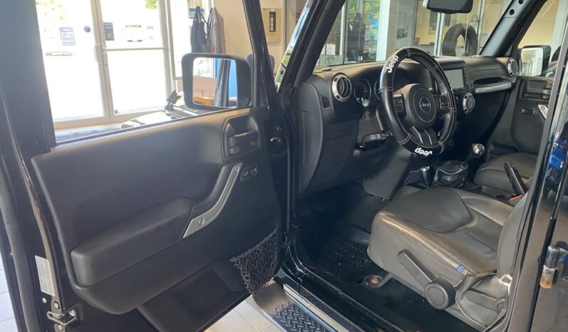 
								2016 Jeep Wrangler Sahara full									