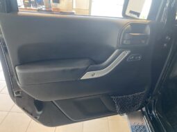 
										2016 Jeep Wrangler Sahara full									