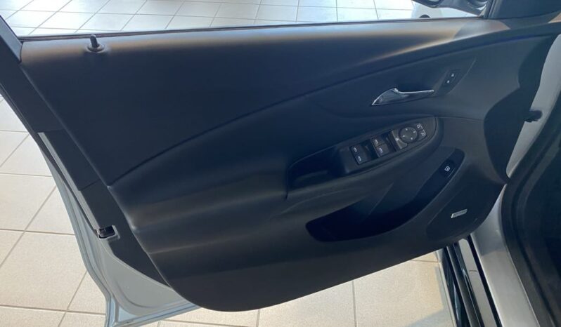 
								2018 Chevrolet Volt Premier full									