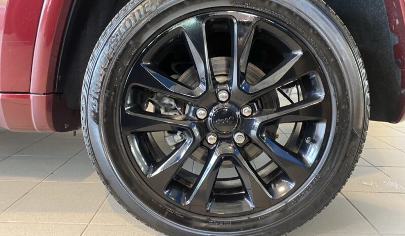 
								2021 Jeep Grand Cherokee Laredo full									