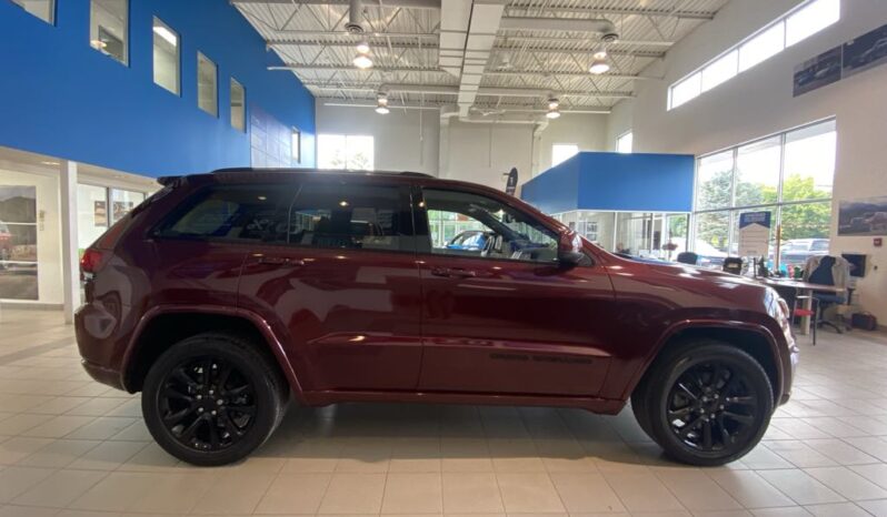 
								2021 Jeep Grand Cherokee Laredo full									
