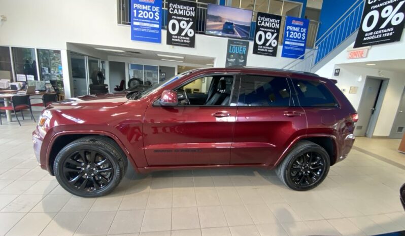 
								2021 Jeep Grand Cherokee Laredo full									