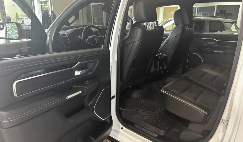 
								2021 RAM 1500 Laramie Lwb full									