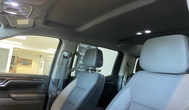 
								2023 Chevrolet Silverado 1500 Crew Cab 4×4 Lt full									
