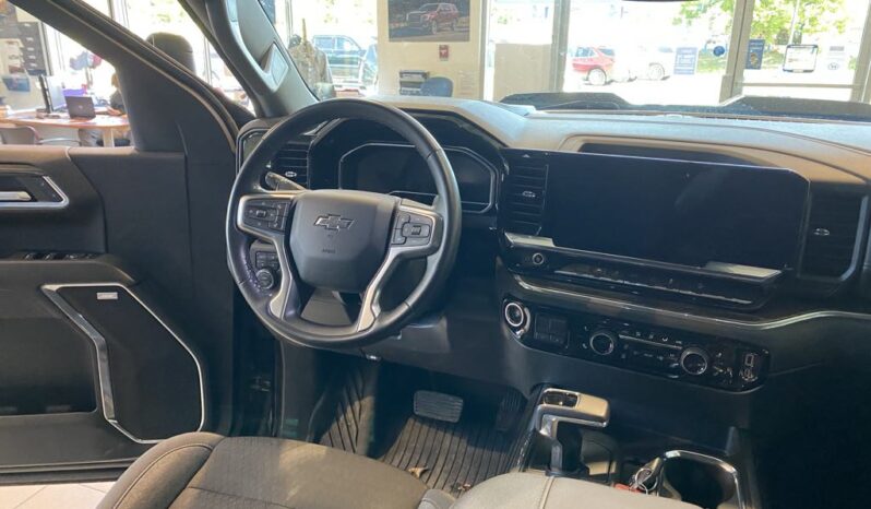 
								2023 Chevrolet Silverado 1500 Crew Cab 4×4 Lt full									
