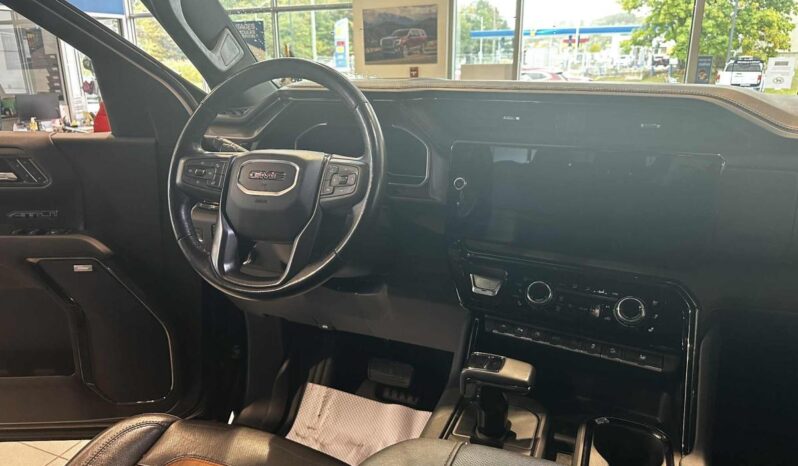 
								2023 GMC Sierra 1500 Crew Cab 4×4 At4 full									