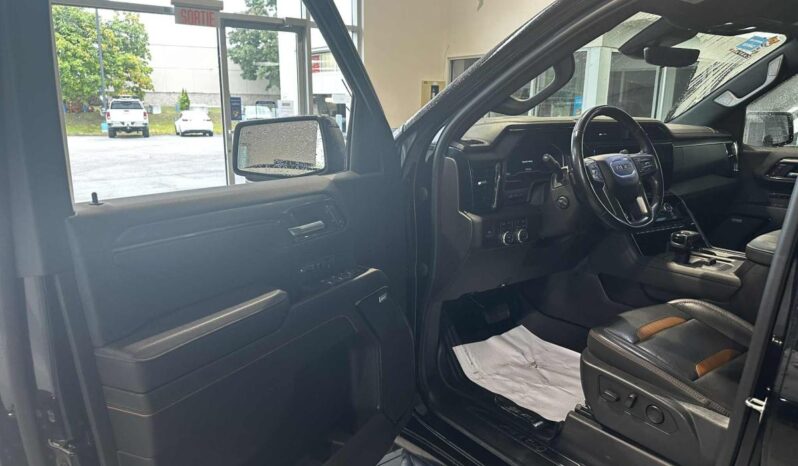 
								2023 GMC Sierra 1500 Crew Cab 4×4 At4 full									