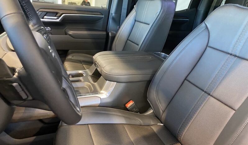 
								2026 Chevrolet Silverado 1500 Crew Cab Standard full									