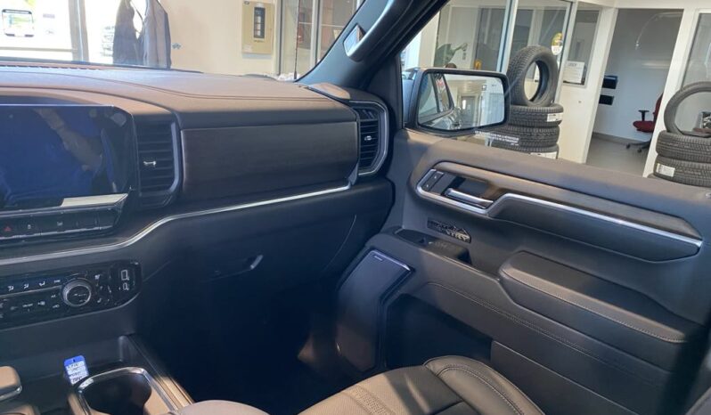 
								2026 Chevrolet Silverado 1500 Crew Cab Standard full									