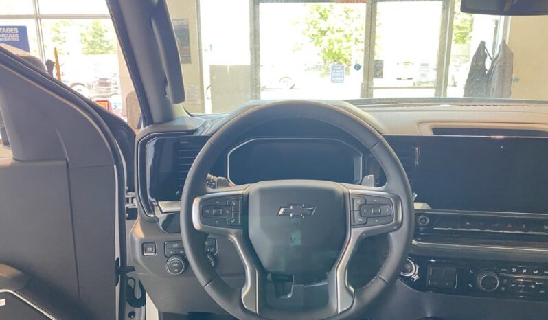 
								2026 Chevrolet Silverado 1500 Crew Cab Standard full									
