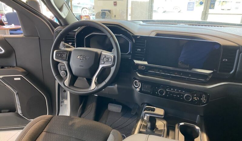 
								2026 Chevrolet Silverado 1500 Crew Cab Standard full									