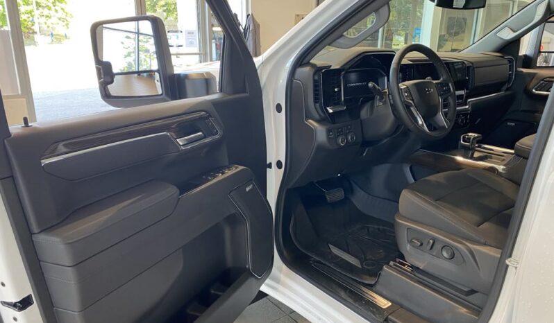
								2026 Chevrolet Silverado 1500 Crew Cab Standard full									