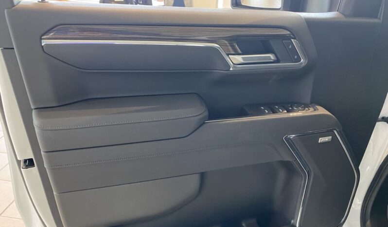 
								2026 Chevrolet Silverado 1500 Crew Cab Standard full									