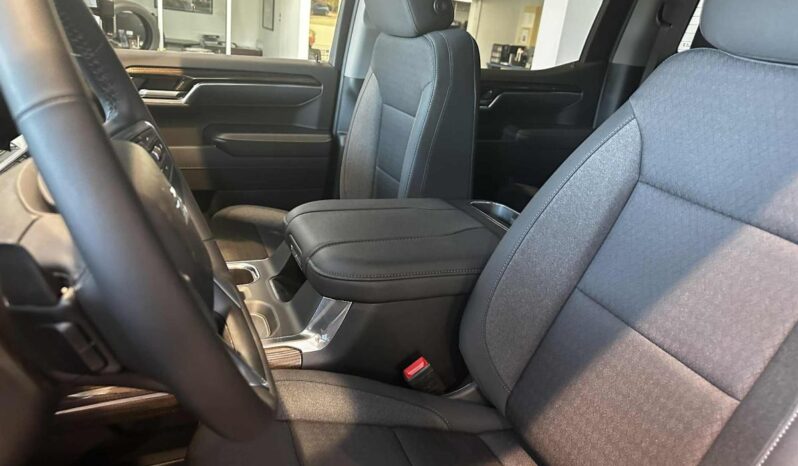 
								2026 Chevrolet Silverado 1500 Crew Cab Standard full									