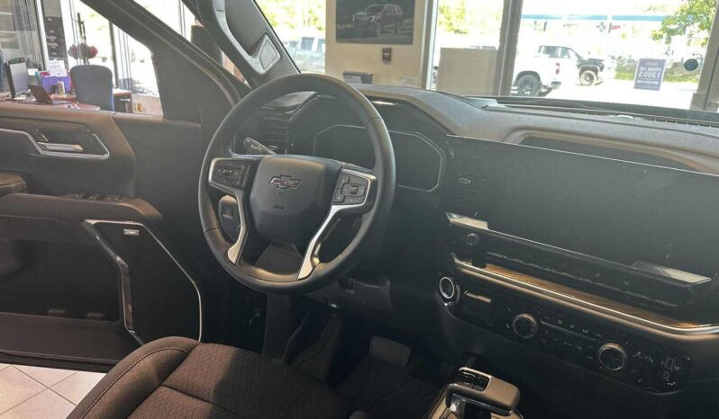 
								2026 Chevrolet Silverado 1500 Crew Cab Standard full									