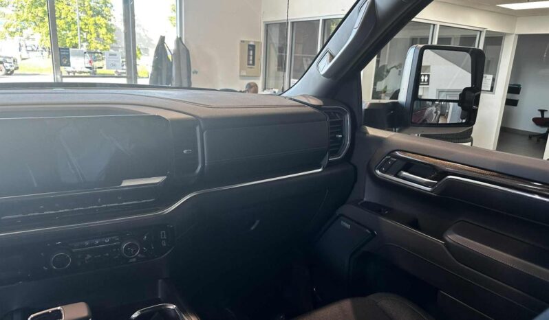 
								2026 Chevrolet Silverado 1500 Crew Cab Standard full									