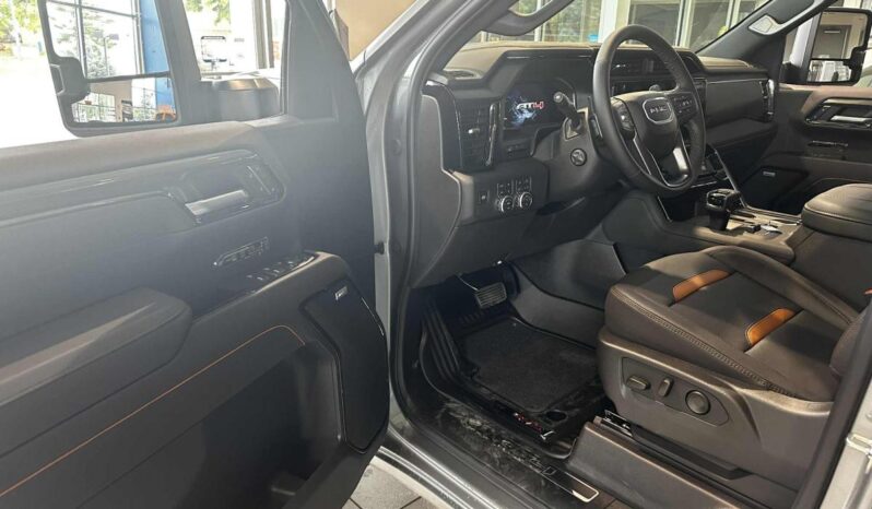 
								2026 GMC Sierra 1500 Crew Cab Standard full									