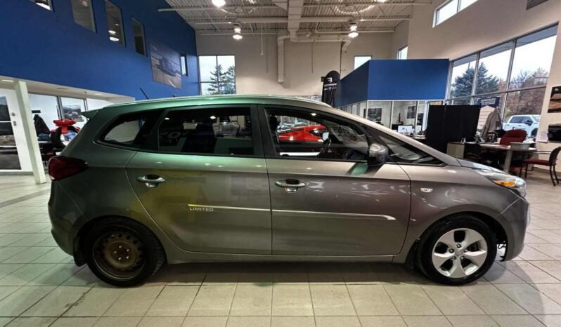 2016 Kia Rondo EX full