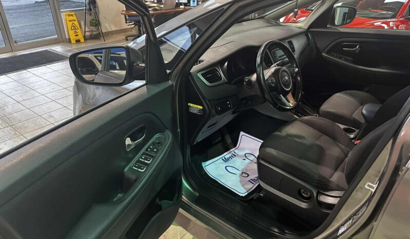 2016 Kia Rondo EX full