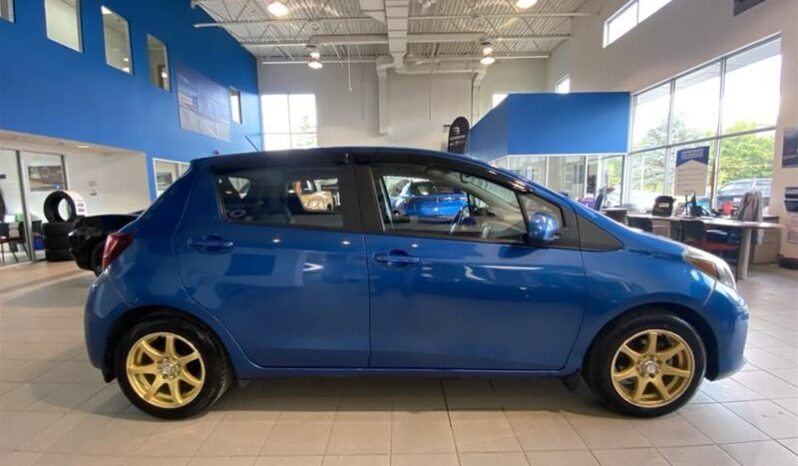 
								2016 Toyota Yaris 4-Door Sedan 6mt full									