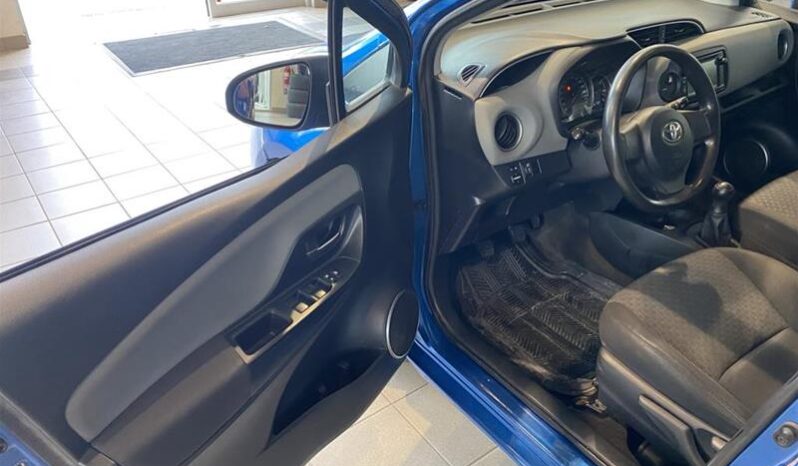 
								2016 Toyota Yaris 4-Door Sedan 6mt full									