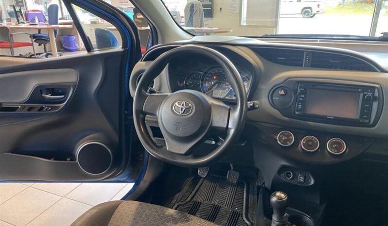 
								2016 Toyota Yaris 4-Door Sedan 6mt full									