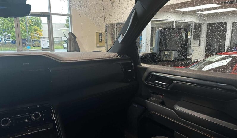 
								2023 GMC Sierra 1500 Crew Cab 4×4 At4 full									