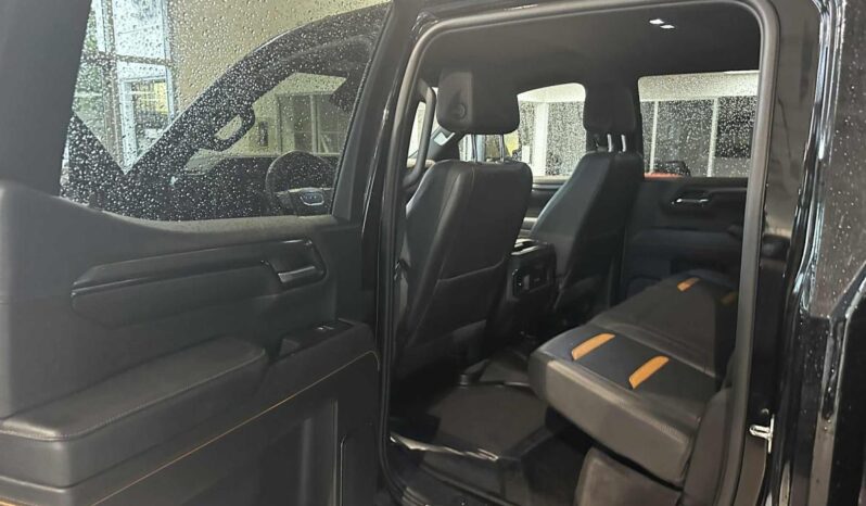 
								2023 GMC Sierra 1500 Crew Cab 4×4 At4 full									