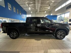 2023 GMC Sierra 1500 Crew Cab 4×4 At4