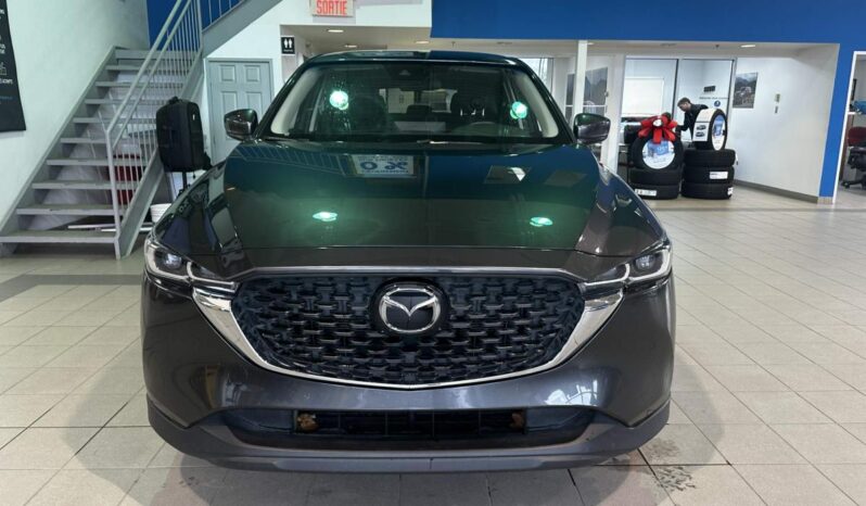 
								2023 Mazda CX-5 Signature Awd At full									