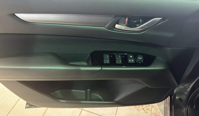 
								2023 Mazda CX-5 Signature Awd At full									