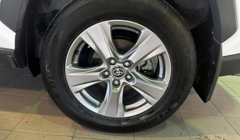 
								2023 Toyota RAV4 Xle Awd full									