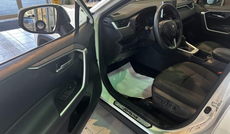 
								2023 Toyota RAV4 Xle Awd full									