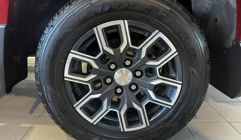 
								2024 Chevrolet Colorado Crew Cab Short Box 4 full									