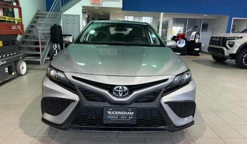 2024 Toyota Camry SE full